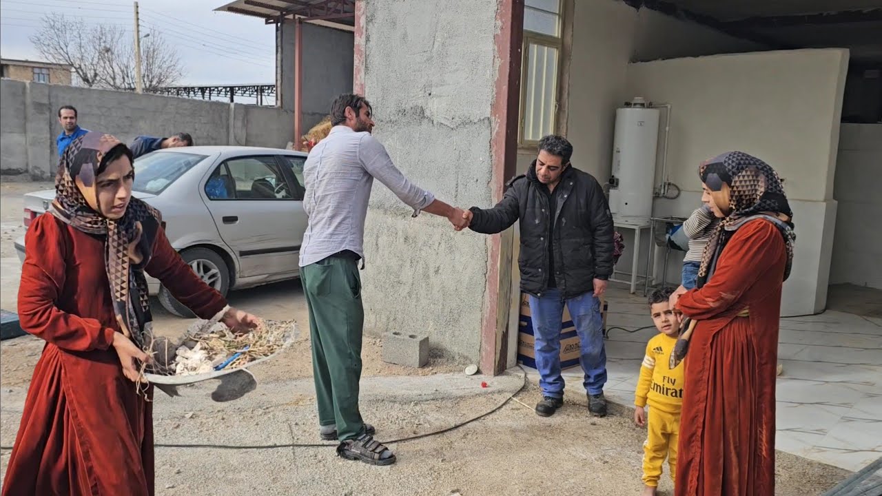 Приготовление пахты для зимнего хранения: ферма Тайбе с новыми работниками.