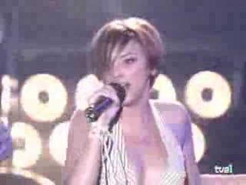 Chenoa "Cuando tu vas" Gala Bisbal y amigos"