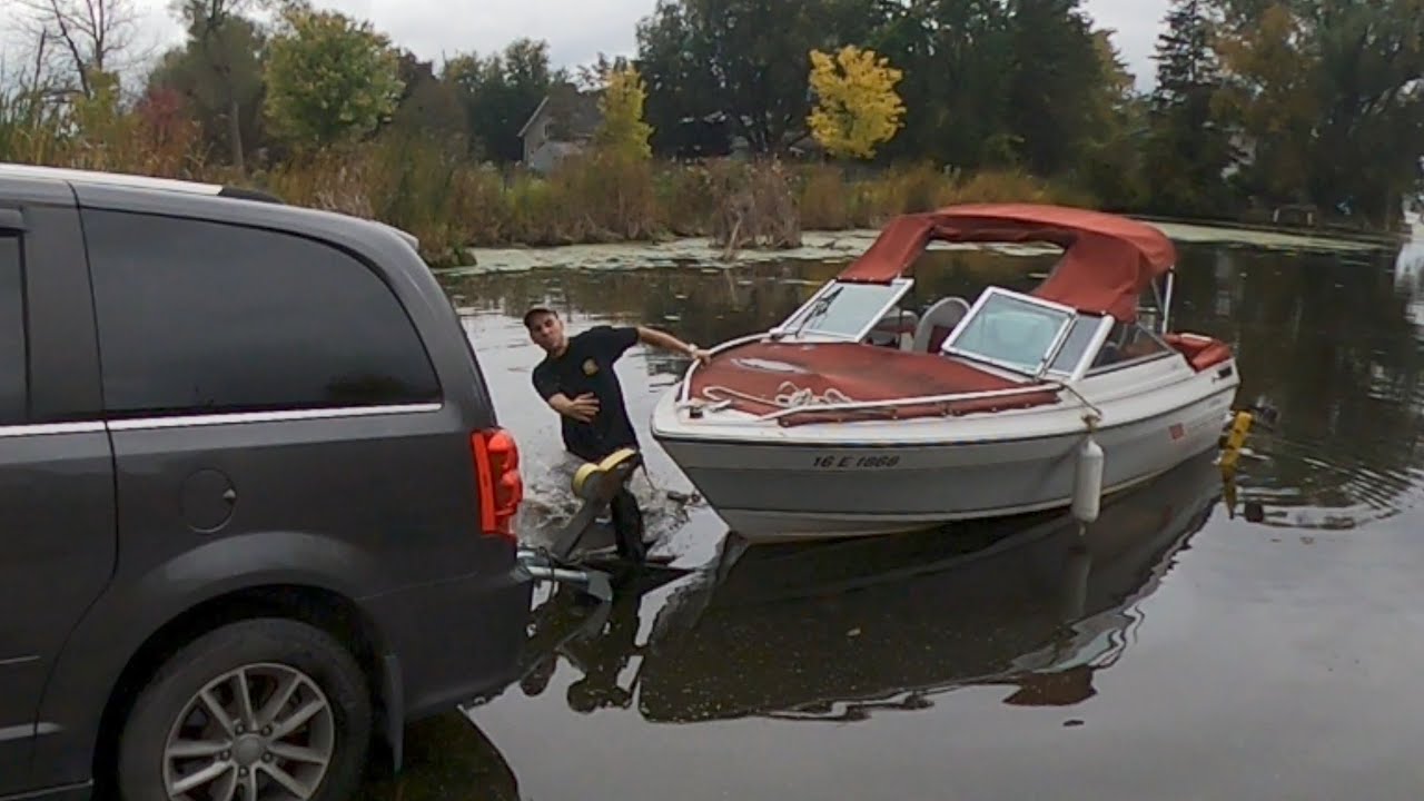 How to load your boat on a TRAILER ! YouTube