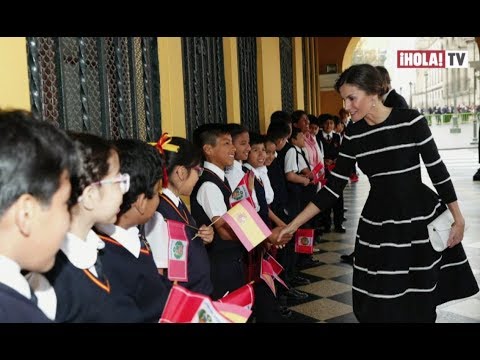 Vídeo: Vestido Da Rainha Letizia No Peru