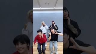 Танцевальный Колаб Skz & Twice #Straykids #Twice #Kpopdance #Stay #Once #Shortsvideo