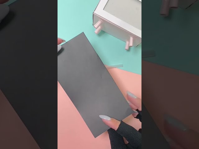 レトロかわいい!テレビ型カレンダー