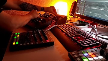 Korg Minilogue XD / Behringer Model D Jam