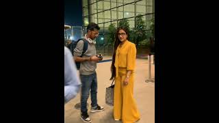 Chahal And Dhanshree Spotted In Mumbai Airport Dhanshree Looks So Hot 184