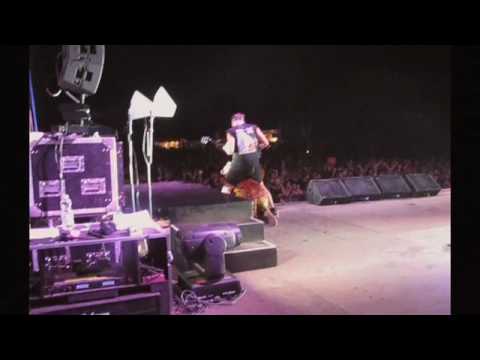 Killswitch Engage Stage Invasion - HOLY DIVER (ROC...