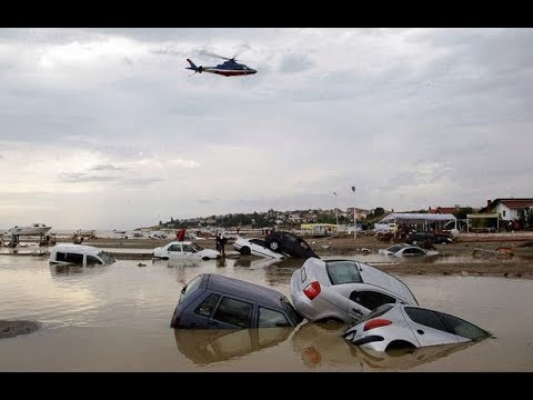 Nonstop 100: Cars Swept Away As Roads Turn Into Rivers During Turkey ...
