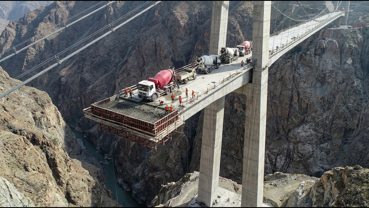 How MASSIVE Bridges Are Built Across Vast Areas – Explained in 20 Minutes