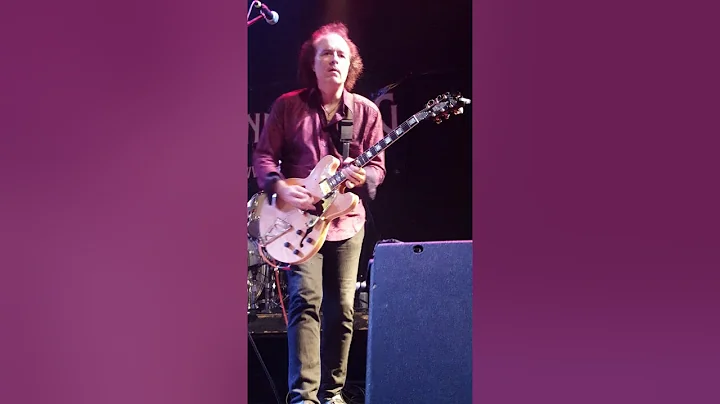 Mark Hitt - Guitar Solo - Heart Breaker - with Hin...