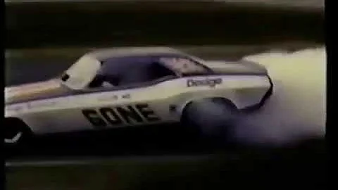 ROGER LINDAMOOD  AND UNKNOWN VEGA DETROIT DRAGWAY ...