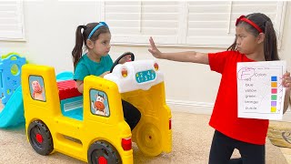 emma and ellie pretend play learn colors by learning how to be a good student