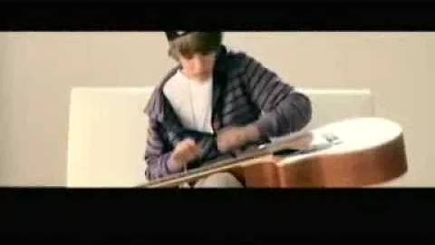 Justin Bieber playing Guitar  August Rush Style