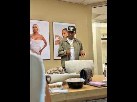 When Wayne finds out Amber is going to be late for the meeting because of Dave!