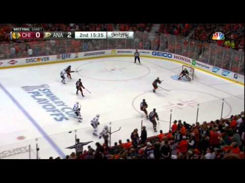 Видео: Kyle Palmieri slapshot goal 2-0 Chicago Blackhawks vs Anaheim Ducks May 17 2015 NHL