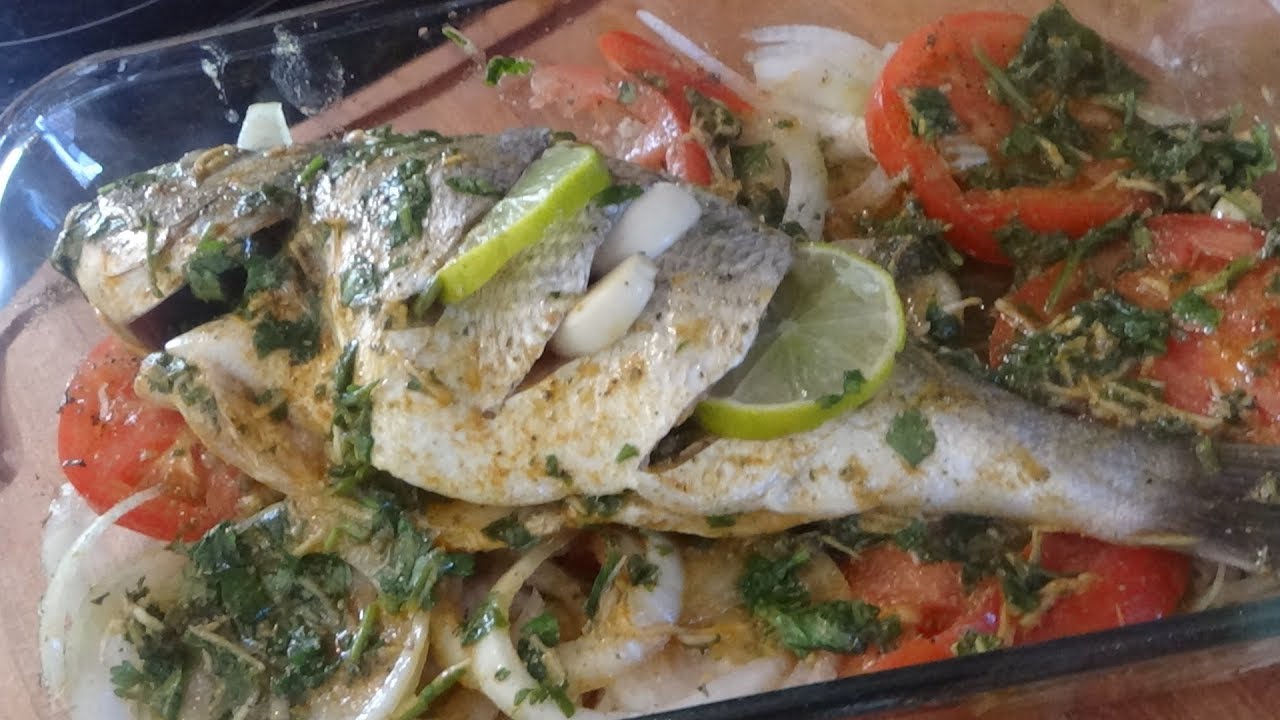 طهي سمك  الدوراد في الفرن مع طريقة تنظيفه مع سر تتبيلة المطاعم طريقة صالحة لأي نوع سمك