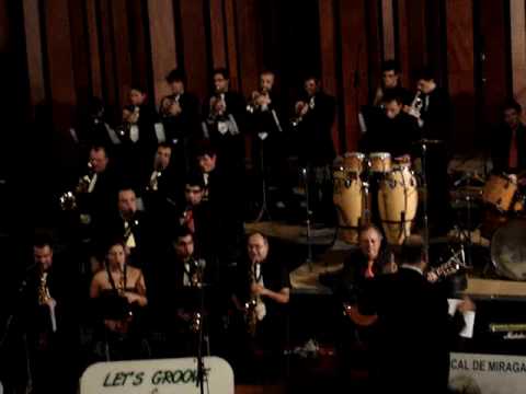 Let's Groove Big Band - Foi Deus Swing ( arr. Tony...