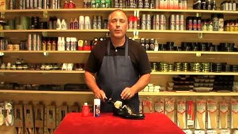 How Use a Two-Way Shoe Stretcher