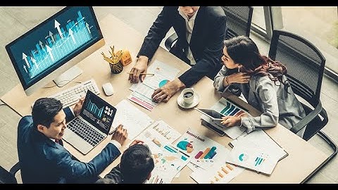 Mastering Strategy - The Game of Competitive Advantage (2 Minutes)