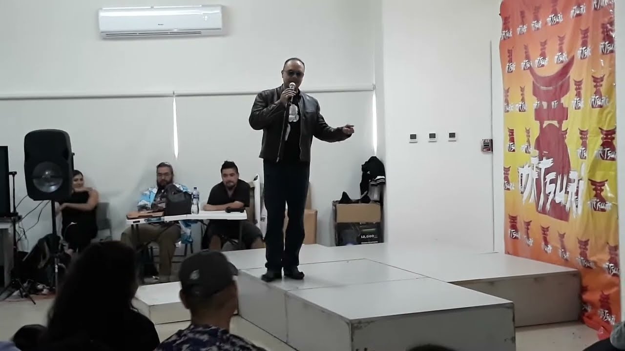 Pepe Vilchis (voces de algunos personajes en vivo)