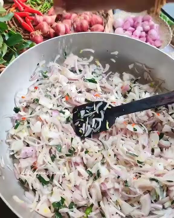 ഉള്ളി തോരൻ / സവാള തോരൻ റെസിപ്പി #foodrecipes #foodlover #foodie