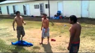 Borrachos peleando