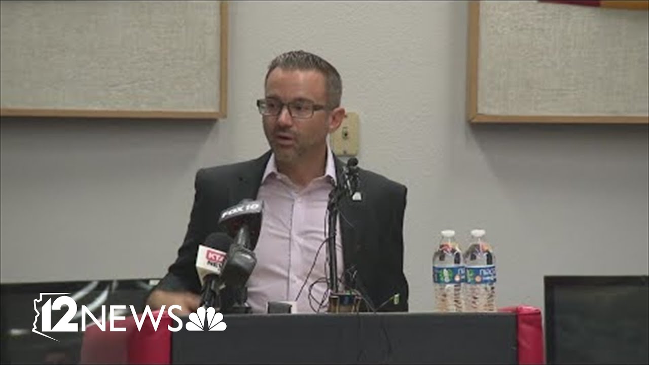 Phoenix school district holding community meeting to discuss school resource officers