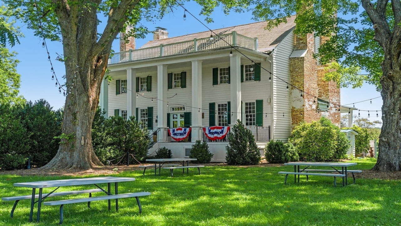 Historic manor house and event lawn at Effingham Manor and Winery, Nokesville Virginia