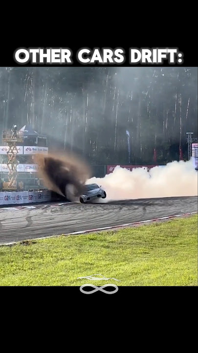 Mobil lain drift vs truk ini 😱