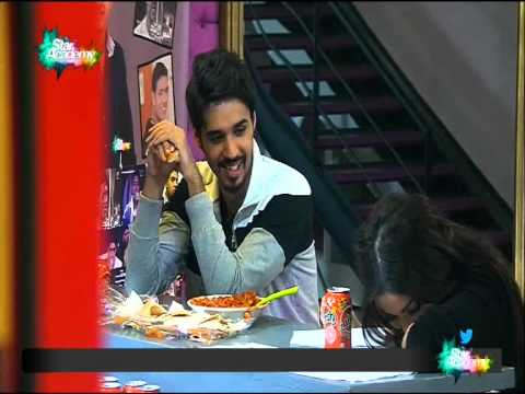 ابتسام تسكت وعبد السلام قبل النوم