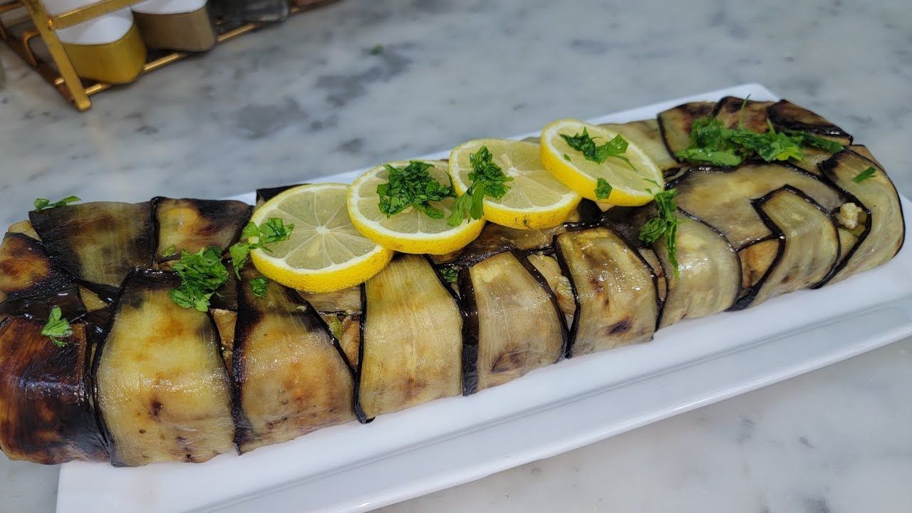 Этот рецепт запеканки из баклажанов и картофеля, приготовленной с использованием половины куриной...