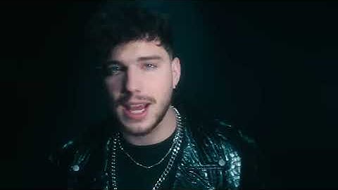 BRUNO - LOCA ft. KÚTVÖLGYI SÁRA ( OFFICIAL MUSIC VIDEO )
