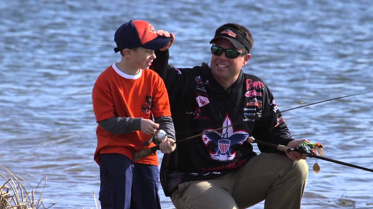 Pro fisherman Tom Redington shares how to hook Scouts on fishing - Scouting  magazine