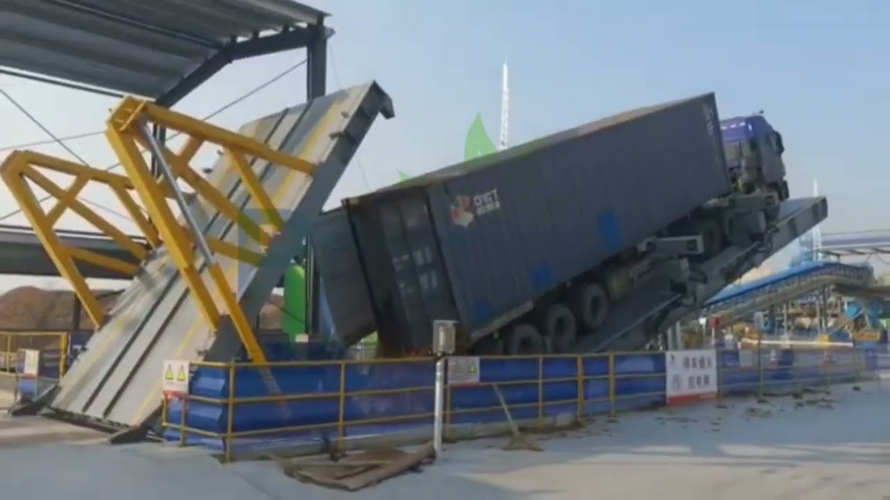 Wood chips, grain, potatoes, fast unloading.Truck Unloading Dumper