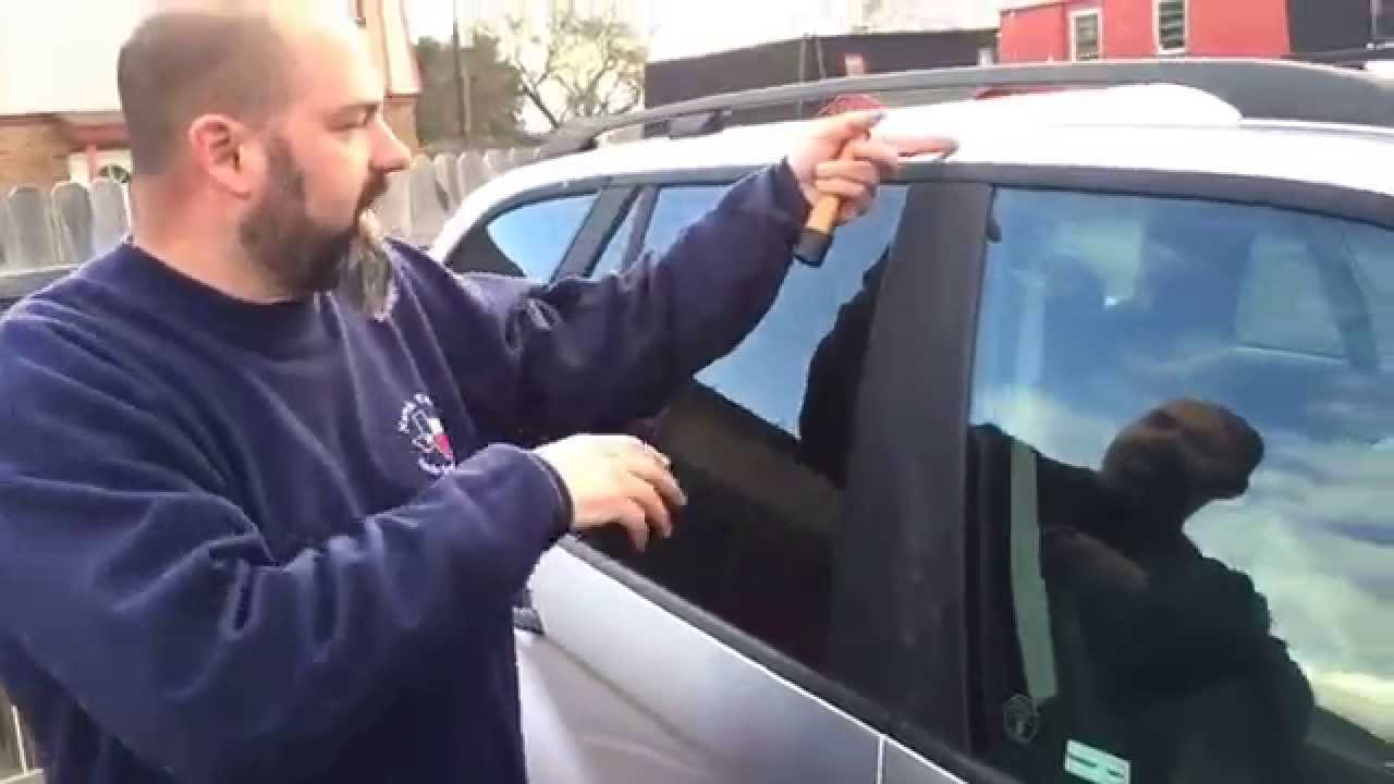 BMW 325i Keys Locked in Car/Trunk 