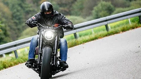 Harley Davidson Softail "Milwaukee Eight" by Rick's Motorcycles