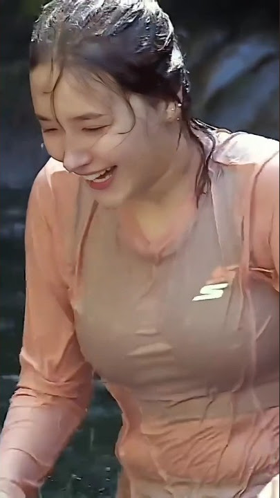 Nancy Momoland's having a blast in the water! #kpop #shorts