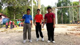 20120913 3 Musketeers dancing