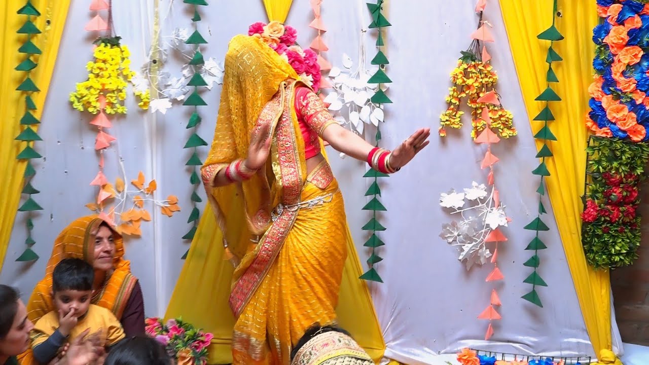 देहाती नाच गीत #नई नबेली बहू का सबसे टॉप डांस || मेरे दिल को श्याम ने लूटि लिया @dehati dance