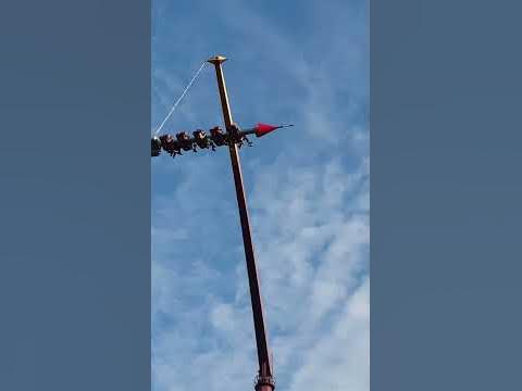 Аттракцион ракета. Диво-остров. СПБ. The rocket attraction. Divo is an ...