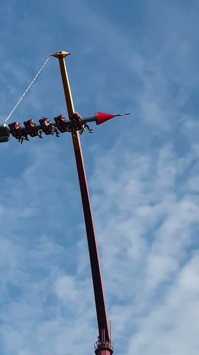 Аттракцион ракета. Диво-остров. СПБ. The rocket attraction. Divo is an ...