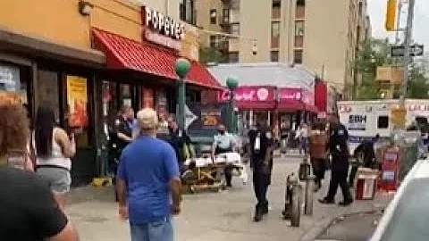 Man, gunman injured in Bronx subway shooting after botched robbery; gunman arrested: police