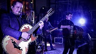 El 02 - Los Alegres Del Barranco (En Vivo)