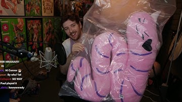 Connor Received Ironmouse Worm “DakiWormura” & it’s huge