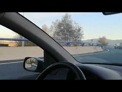 Vehículo conduciendo en dirección contraria en Torrelavega