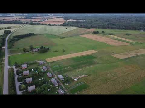 Video: Pašbildes Drons: Saliekami Zili Droni Ar RC Kameru Un Citu Labāko Dronu Apskats