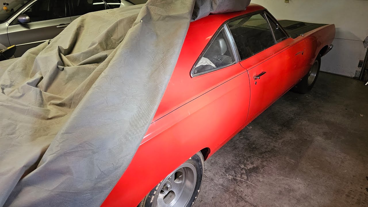 Hidden for 45 years! 1969 Road Runner time capsule!