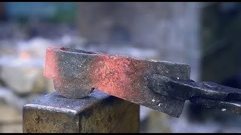 Making small axe - blacksmithing, wood carving and bushcraft trip