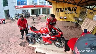 unboxing first Ducati Superleggera V4 Malaysia