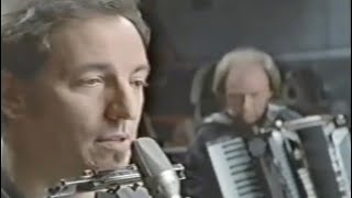Across the Border - Bruce Springsteen (live at Sony Music Studios, New York City 1998)