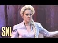 'Frozen 2' deleted scenes hype a *very* different movie on 'SNL'