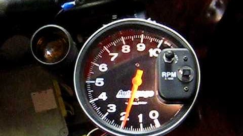 New AutoMeter 5" Tach with Shift Light in the Race car